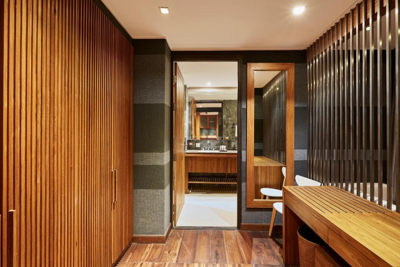Luxx Langsuan Hotel - Sha Plus Bangkok Exterior foto
